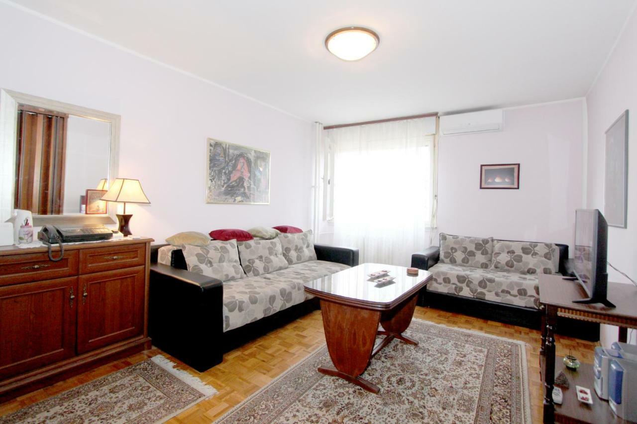 Appartamento Bohemian Rhapsody Nbg Belgrado Esterno foto